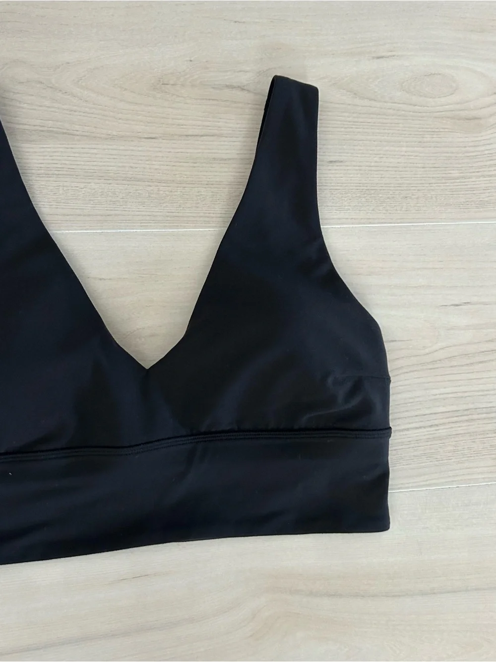 black lululemon align v neck sports bra